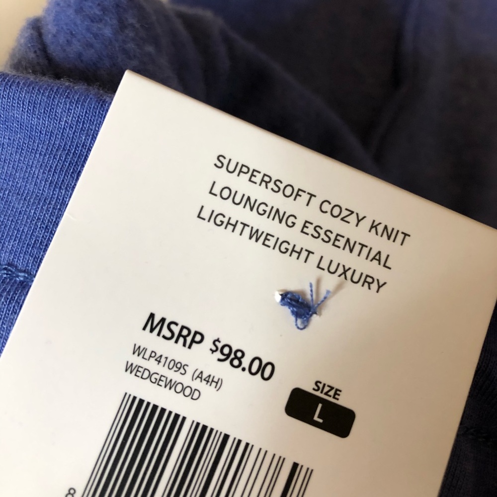 WILDFOX Joggers Everyday SuperSoft Butter Knit - Picture 6 of 9